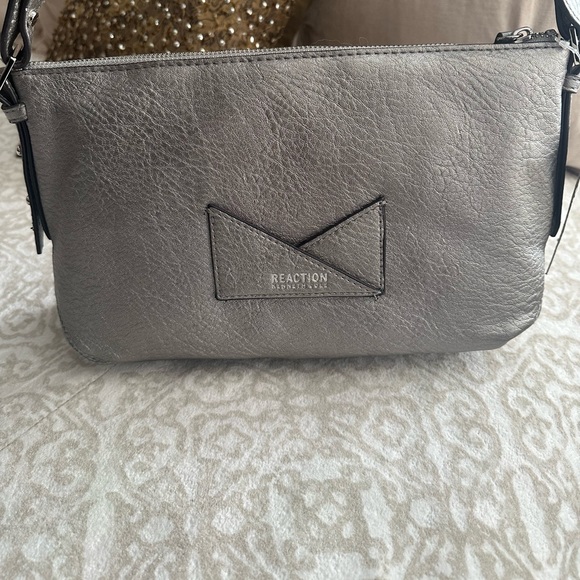 Kenneth Cole Purse - Picture 3 of 16